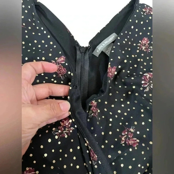 Kate & Mallory Black Gold Floral Long Sleeve V-Neck Maxi Dress Women’s size XS - Picture 5 of 16